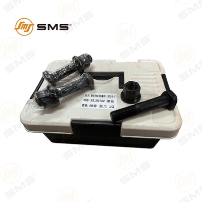नट के साथ रियर व्हील बोल्ट HOWO ट्रक पार्ट्स WG9112340123/99012340123 23*22*132MM